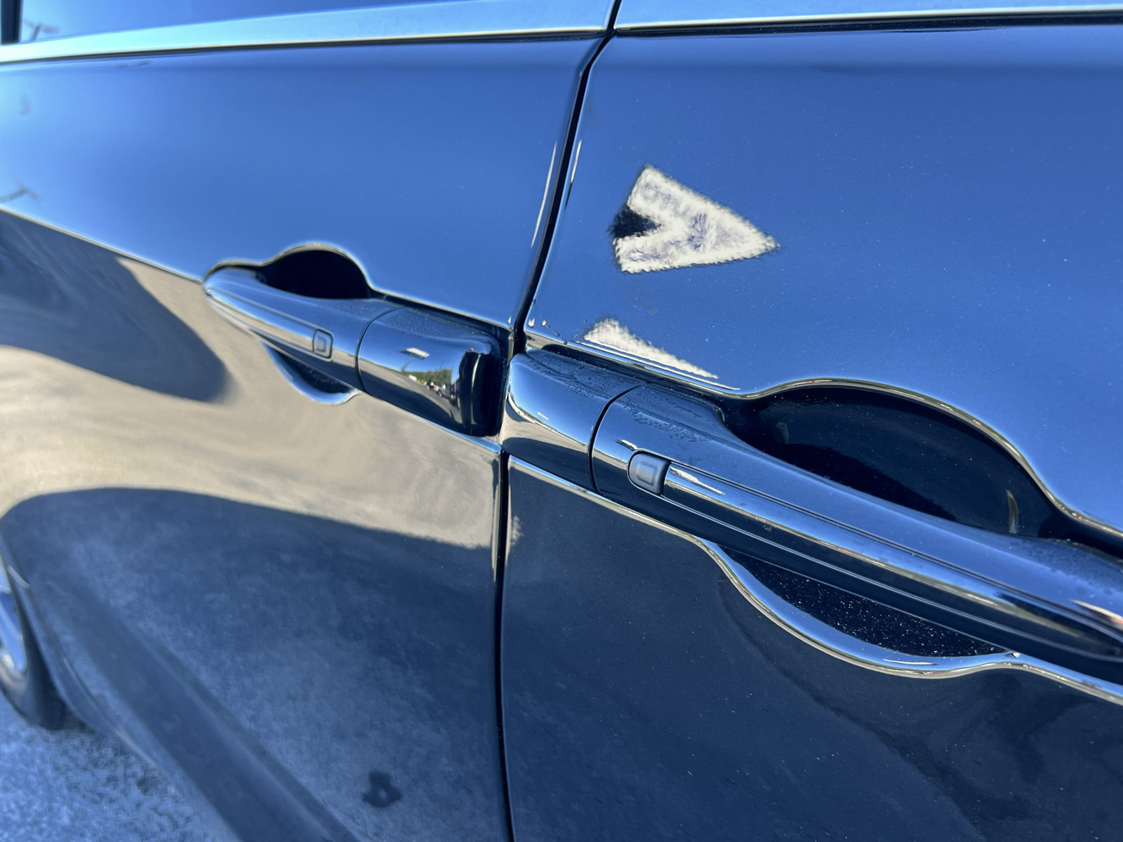 Used 2024 Chrysler Pacifica Limited FWD image 11