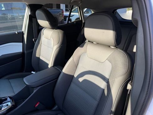 New 2026 Chevrolet Trax LT FWD image 17