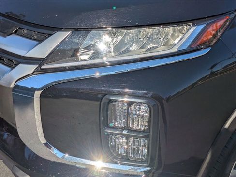 Used 2025 Mitsubishi Outlander Sport SE image 11
