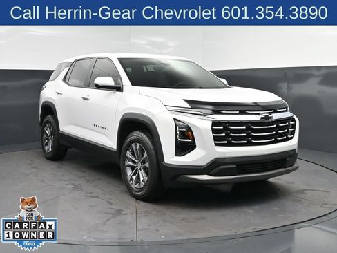Used 2025 Chevrolet Equinox LT w/ Safety and Technology Package FWD image 9
