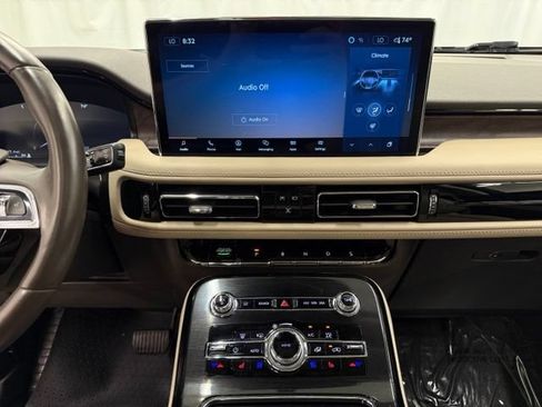 Used 2023 Lincoln Nautilus Reserve AWD/4WD image 15