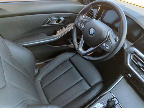 Used 2021 BMW 330i Sedan w/ Convenience Package RWD image 32