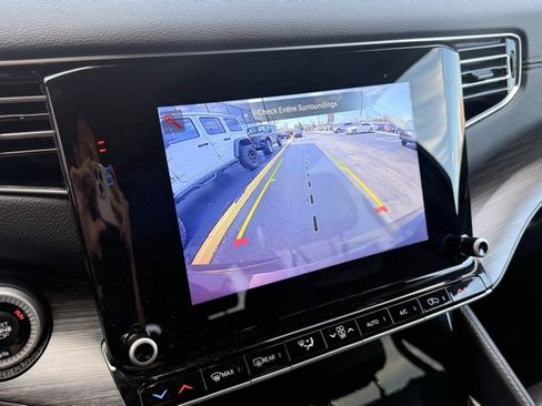 Used 2024 Jeep Wagoneer Series II w/ Flexible Seating Group image 19