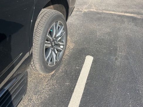 Used 2024 Cadillac Escalade Sport image 7