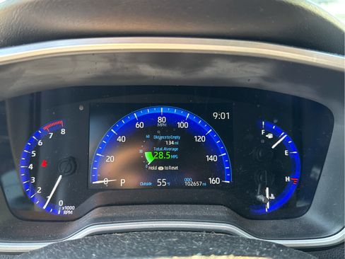 Used 2019 Toyota Corolla XSE image 6