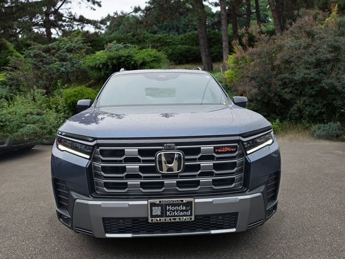 New 2026 Honda Pilot TrailSport image 2