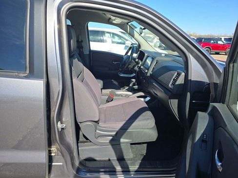 Used 2024 Nissan Frontier SV w/ Technology Package image 23