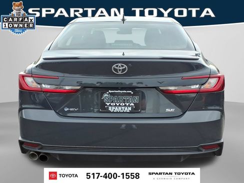Used 2025 Toyota Camry SE FWD image 7