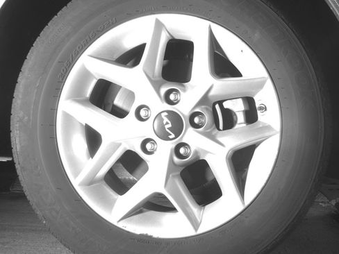 Used 2025 Kia Soul LX w/ LX Technology Package image 13