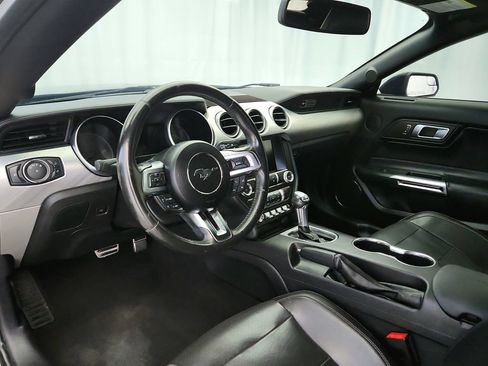 Used 2020 Ford Mustang Premium RWD image 10