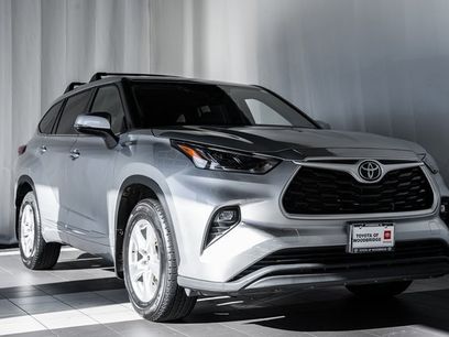 Used 2022 Toyota Highlander LE