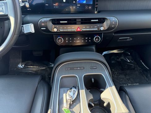 Used 2026 Hyundai Palisade Calligraphy image 13