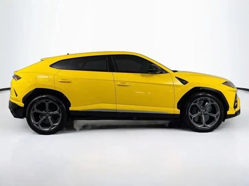Used 2019 Lamborghini Urus AWD/4WD image 2