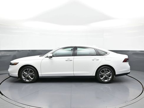Certified 2023 Honda Accord EX image 9
