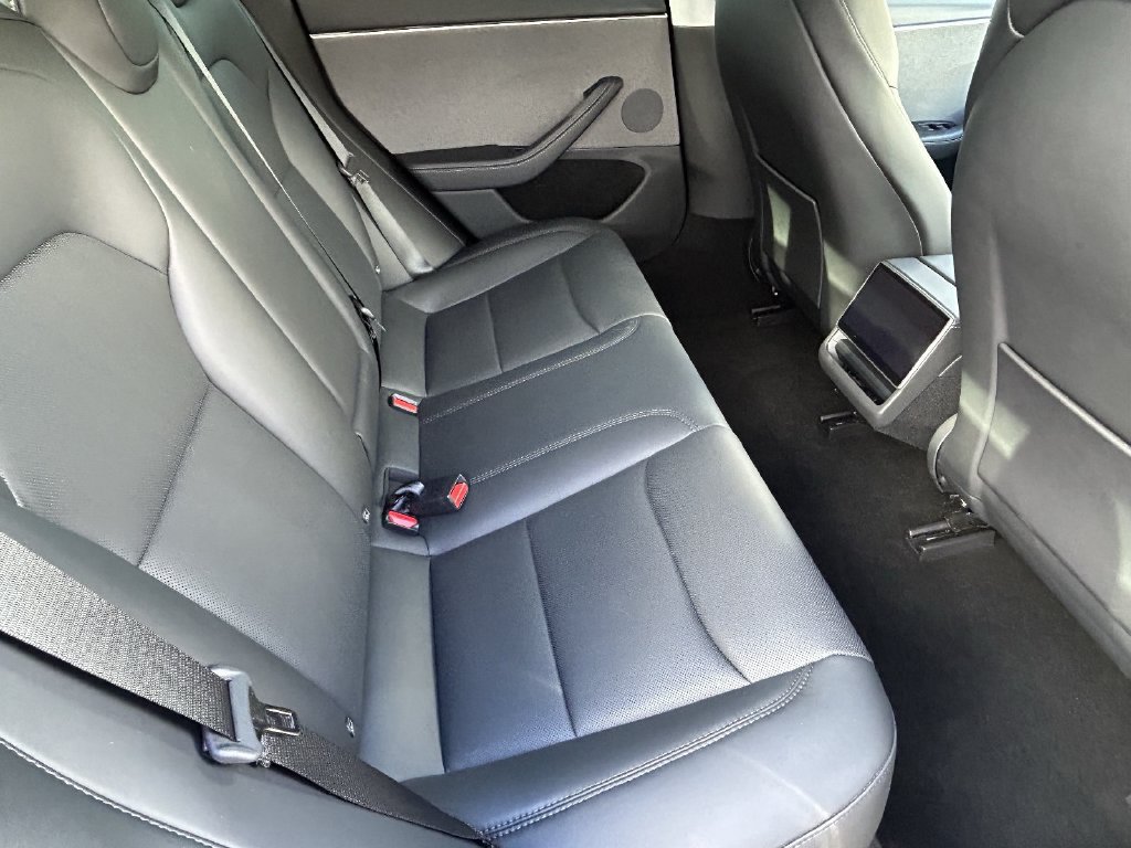 Used 2025 Tesla Model 3 Long Range RWD image 11