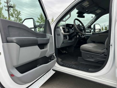 Used 2023 Ford F350 XLT w/ FX4 Off-Road Package image 19