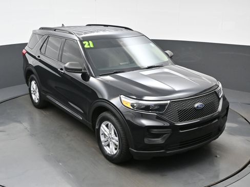 Used 2021 Ford Explorer XLT w/ Class III Trailer Tow Package image 42