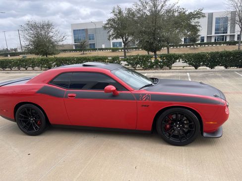 Used 2020 Dodge Challenger R/T Scat Pack w/ T/A Package image 9