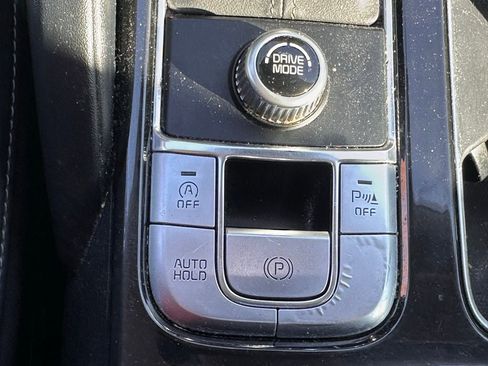 Used 2020 Kia Telluride S w/ S 8 Passenger Seating Package image 35