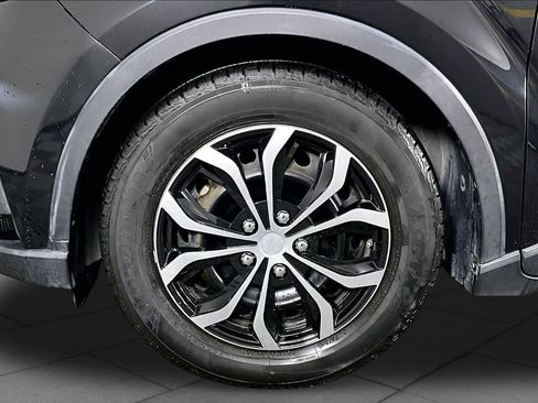 Used 2020 Toyota C-HR LE FWD image 10