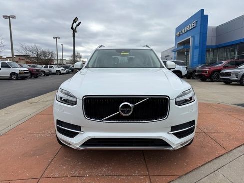Used 2017 Volvo XC90 T6 Momentum w/ Vision Package image 2