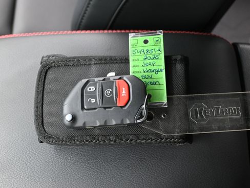 Used 2025 Jeep Wrangler Unlimited Rubicon image 19