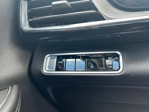 Used 2024 Buick Envision Preferred AWD/4WD image 22
