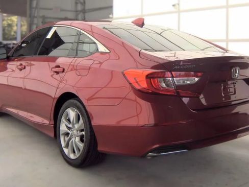 Used 2018 Honda Accord LX image 4
