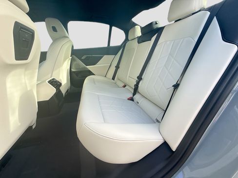 New 2026 BMW 530i w/ M Sport Package image 21