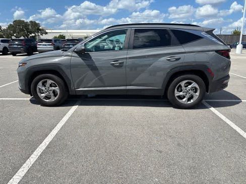 Used 2024 Hyundai Tucson SEL FWD image 2