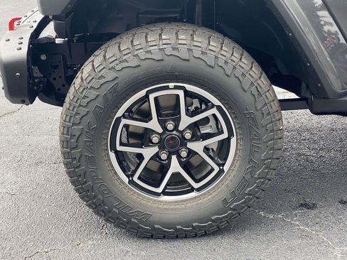 New 2025 Jeep Gladiator Rubicon image 36