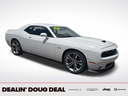 Used 2022 Dodge Challenger R/T RWD image 7