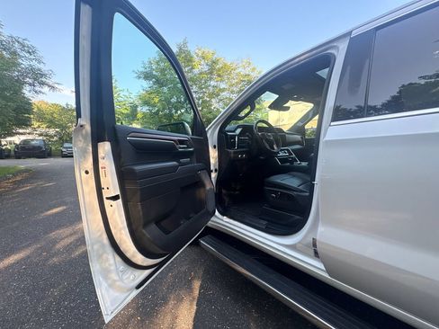 Used 2023 GMC Sierra 1500 Denali AWD/4WD image 13