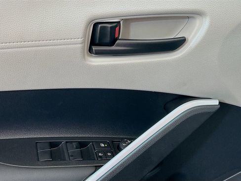 New 2025 Toyota Corolla Cross L FWD image 17