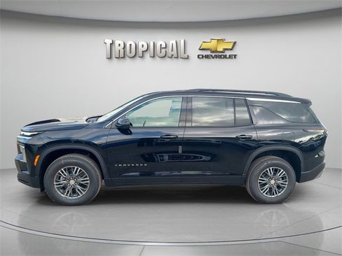 New 2026 Chevrolet Traverse LT w/ Driver Confidence Package image 2