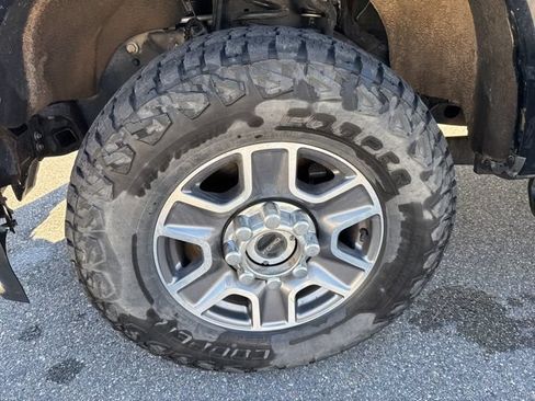 Used 2023 Ford F350 Lariat w/ FX4 Off-Road Package AWD/4WD image 15