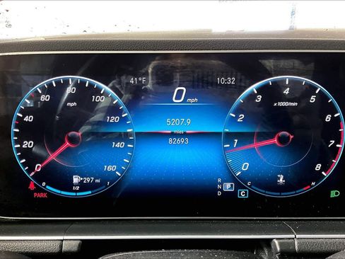 Used 2020 Mercedes-Benz GLE 350 4MATIC image 24