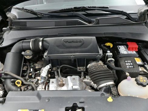 Used 2023 Jeep Compass Limited w/ Sun and Sound Group AWD/4WD image 37