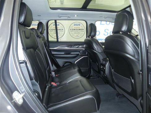 Used 2024 Jeep Grand Cherokee Limited 4xe image 8