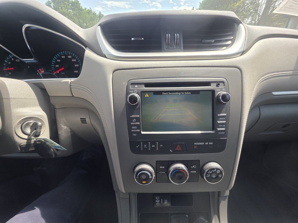 Used 2017 Chevrolet Traverse LS FWD image 12
