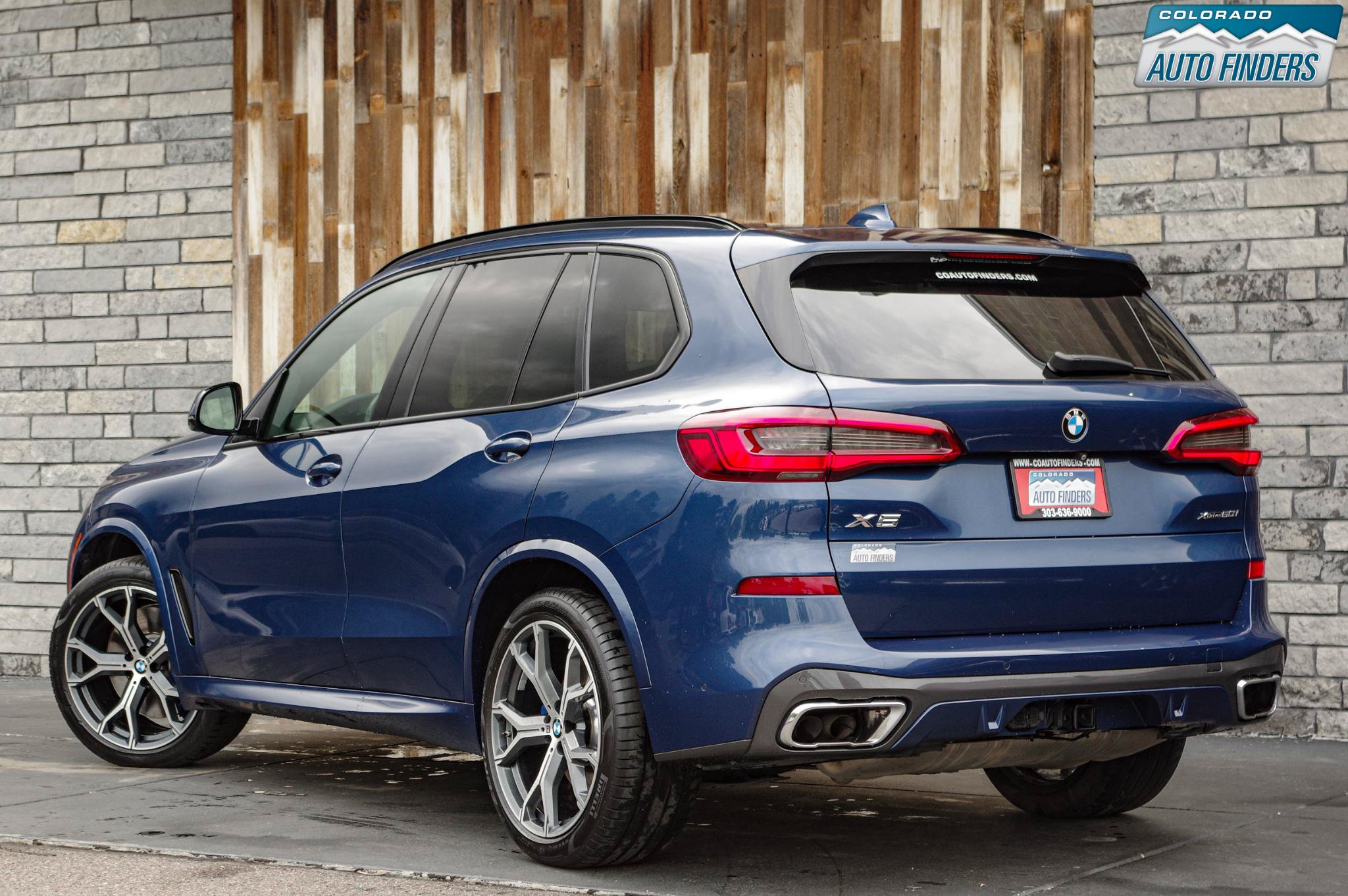Used 2019 BMW X5 xDrive50i w/ M Sport Package AWD/4WD image 4