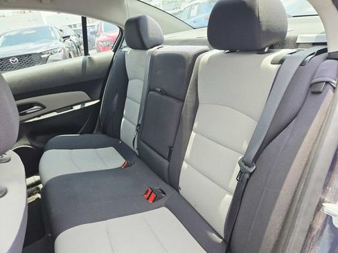 Used 2014 Chevrolet Cruze LS FWD image 8