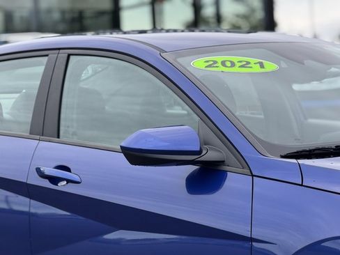 Used 2021 Hyundai Elantra SEL image 4