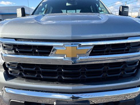 Used 2024 Chevrolet Silverado 1500 LT w/ Convenience Package II image 31