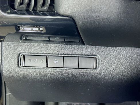 Used 2023 Nissan Pathfinder SV image 22