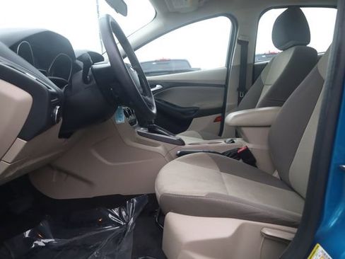 Used 2014 Ford Focus SE FWD image 12