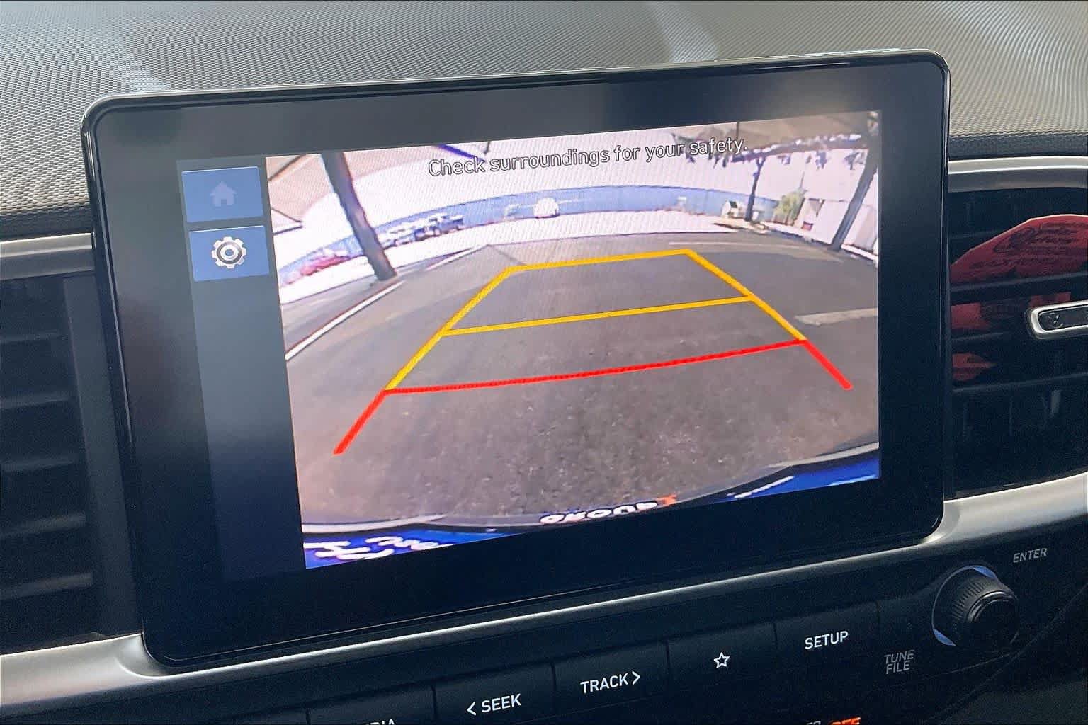 Certified 2025 Hyundai Venue SEL FWD image 29