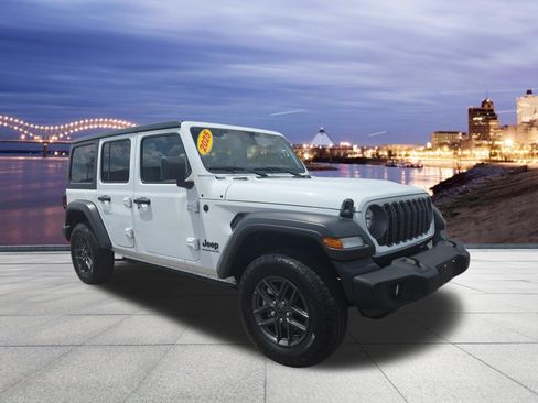 Used 2025 Jeep Wrangler Unlimited Sport AWD/4WD image 4