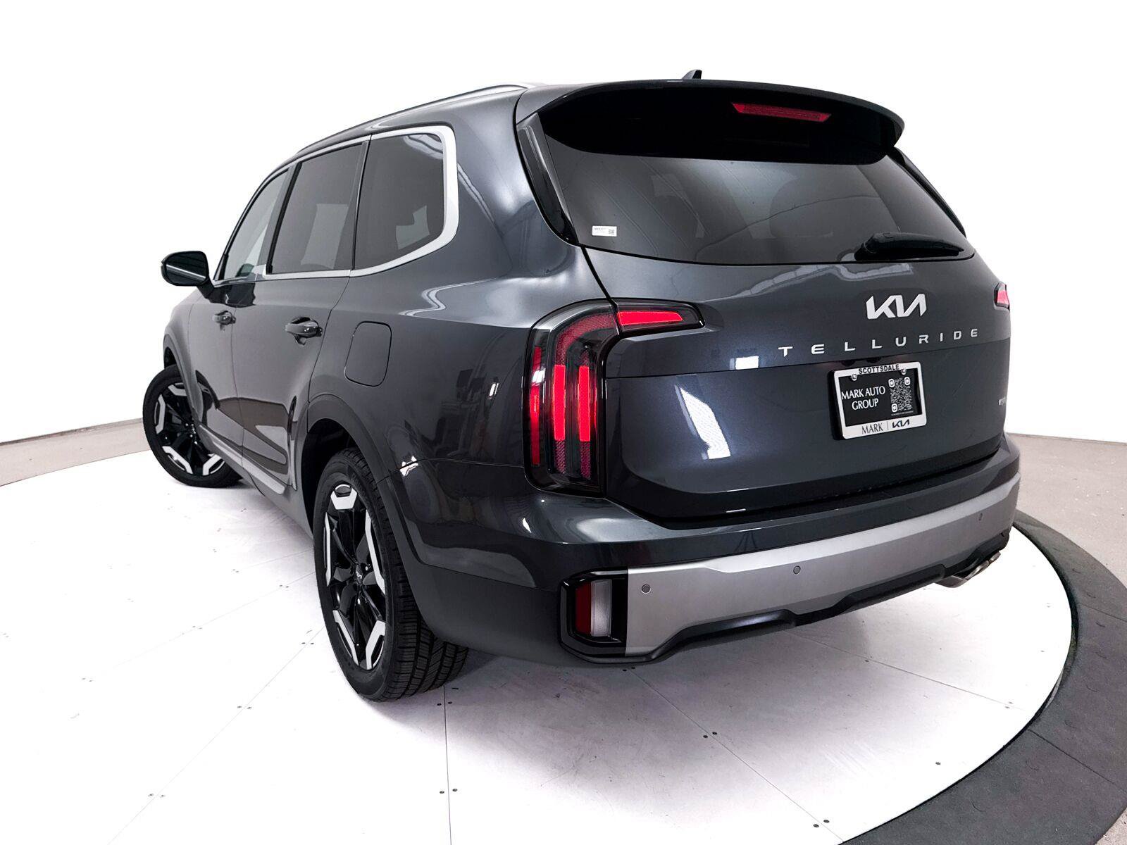 Used 2023 Kia Telluride EX AWD/4WD image 8