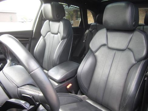 Used 2019 Audi SQ5 Prestige AWD/4WD image 12